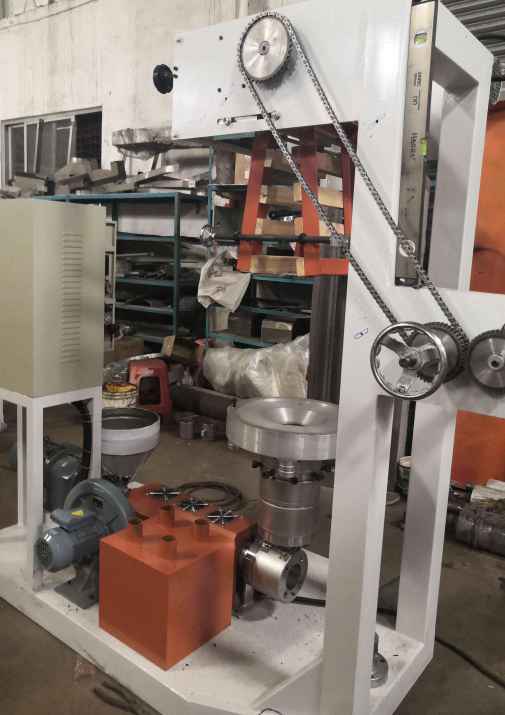 塑料机械产业网 赋能塑料加工设备行业的数字化引擎